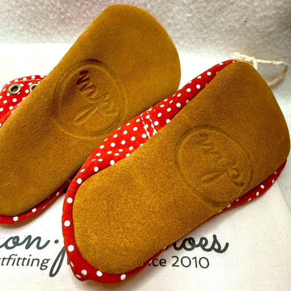 New Mon Petit Soft Sole Shoe. Minnie Dot. Size 5 ( 12-18months). - Picture 2 of 6